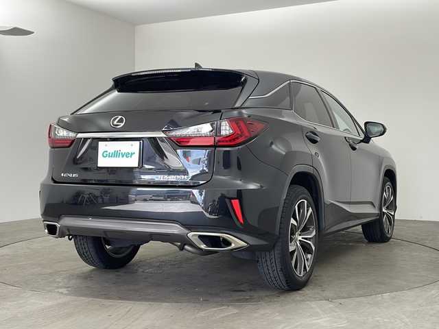 レクサス ＲＸ 200t 兵庫県 2016(平28)年 5.2万km グラファイトブラックガラスフレーク ・純正12.3インチナビ/BT/CD/DVD/SD/USB/TV/・バック/サイドカメラ/・プリクラッシュセーフティ/・レーンキーピングアシスト/・オートマチックハイビーム/・レーダークルーズコントロール/・レーンキーピングアシスト/・アイドリングストップ/・パワーバックドア/・電動パーキングブレーキ/・オートホールドブレーキ/・ハーフレザーシート/・前席パワーシート/・純正フロアマット/・LEDヘッドライト/・純正20インチアルミホイールタイヤ/・社外18インチアルミホイールタイヤ積載（スタッドレスタイヤ）/・全方位ドライブレコーダー/・ビルトインETC2.0/・保証書/・取扱説明書