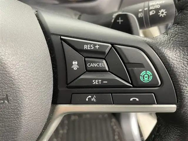 三菱 デリカミニ T プレミアム 富山県 2025(令7)年 0.7万km ガンＭⅡ ４WD/１オーナー/純正オーディオ（HDMI　BT CarPlay androidauto）/全周囲カメラ/前後コーナーセンサー/ビルトインETC/前席シートヒーター/ステアリングヒーター/両側パワースライドドア（フットオープン可）/純正AW付きスタッドレスタイヤセット積込み/オートライト/LEDヘッドライト/フォグ/スマートキー/プッシュスタート/ACC/衝突軽減ブレーキ/車線逸脱警報/車線逸脱防止支援/MIパイロット（車線維持支援）/先行車発進お知らせ/ヒルディセントコントロール/ルーフレール（黒）/パドルシフト/純正マット・バイザー/デジタルインナーミラー/オートホールド/横滑防止装置/保証書、取説/スペアキー