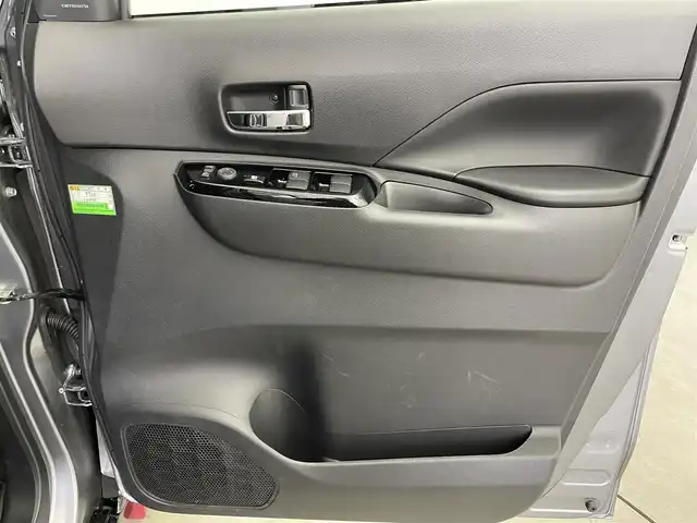 三菱 デリカミニ T プレミアム 富山県 2025(令7)年 0.7万km ガンＭⅡ ４WD/１オーナー/純正オーディオ（HDMI　BT CarPlay androidauto）/全周囲カメラ/前後コーナーセンサー/ビルトインETC/前席シートヒーター/ステアリングヒーター/両側パワースライドドア（フットオープン可）/純正AW付きスタッドレスタイヤセット積込み/オートライト/LEDヘッドライト/フォグ/スマートキー/プッシュスタート/ACC/衝突軽減ブレーキ/車線逸脱警報/車線逸脱防止支援/MIパイロット（車線維持支援）/先行車発進お知らせ/ヒルディセントコントロール/ルーフレール（黒）/パドルシフト/純正マット・バイザー/デジタルインナーミラー/オートホールド/横滑防止装置/保証書、取説/スペアキー