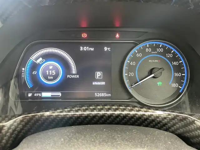 日産 リーフ ニスモ 鹿児島県 2018(平30)年 5.3万km ブリリアントホワイトパール/スーパーブラック 2トーン 禁煙車/アラウンドビューモニター/純正ナビ/　（Bluetooth接続.CD.DVD.フルセグTV)/デジタルインナーミラー/テレビキャンセラー/ETC/ドライブレコーダー/プロパイロット/BSM/前席シートヒーター/ステアリングヒーター/電動パーキングブレーキ/本革巻きステアリング/革調シートカバー/電動格納ミラー/純正フロアマット/純正アルミホイール