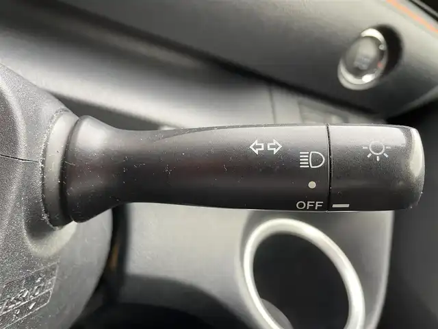 トヨタ シエンタ G 宮城県 2018(平30)年 7.7万km ブラックマイカ 登録時走行距離76895km/純正T-Conect ７インチメモリーナビ/フルセグテレビ/CD/DVD再生機能/ミュージックサーバー（SD録音）/Bluetooth接続/バックカメラ/ETC/両側パワースライドドア/純正フロアマット/3列シート/衝突軽減ブレーキ/車線逸脱警報システム/アイドリングストップ/スマートキー/プッシュスタート/オートエアコン/オートライト/ドライブレコーダー