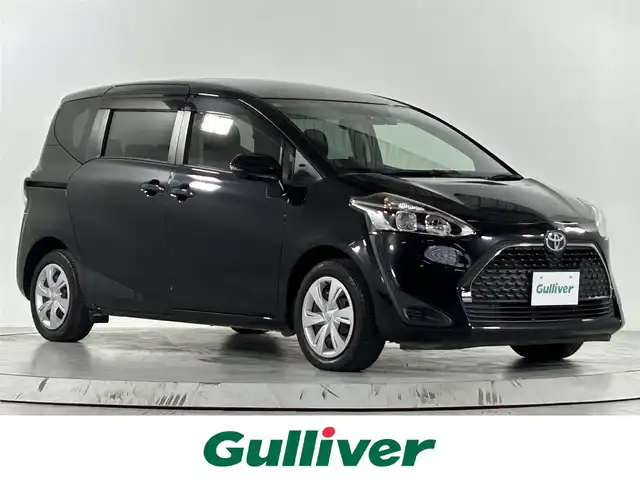 トヨタ シエンタ G 佐賀県 2018(平30)年 7.7万km ブラックマイカ 純正7インチSDナビ【NSZT-W68T】/AM/FM/CD/DVD/Bluetooth/フルセグTV/バックカメラ/ビルトインETC/ドライブレコーダー【DRT-C68A】/トヨタセーフティセンス/プリクラッシュセーフティ/レーンディパーチャーアラート/オートマチックハイビーム/先行車発進お知らせ機能/アイドリングストップ/両側パワースライドドア/オートエアコン/本革巻きステアリング/ステアリングスイッチ/純正フロアマット/電格ウィンカーミラー/スマートエントリー/プッシュスタートシステム/横滑り防止装置/盗難防止装置/3列シート7人乗り/保証書/取扱説明書/ナビ取扱説明書/スペアキー×1