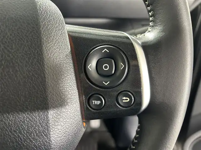 トヨタ シエンタ G 佐賀県 2018(平30)年 7.7万km ブラックマイカ 純正7インチSDナビ【NSZT-W68T】/AM/FM/CD/DVD/Bluetooth/フルセグTV/バックカメラ/ビルトインETC/ドライブレコーダー【DRT-C68A】/トヨタセーフティセンス/プリクラッシュセーフティ/レーンディパーチャーアラート/オートマチックハイビーム/先行車発進お知らせ機能/アイドリングストップ/両側パワースライドドア/オートエアコン/本革巻きステアリング/ステアリングスイッチ/純正フロアマット/電格ウィンカーミラー/スマートエントリー/プッシュスタートシステム/横滑り防止装置/盗難防止装置/3列シート7人乗り/保証書/取扱説明書/ナビ取扱説明書/スペアキー×1