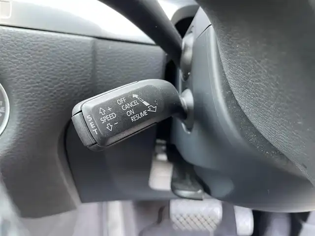 フォルクスワーゲン トゥアレグ V6 Bモーションテクノロジー 三重県 2014(平26)年 9.4万km アイスシルバーメタリック 登録時93329km/黒革シート/ルーフレール/純正ナビ/（AM/FM/TV/Bluetooth）/ワンセグTV/全方位カメラ/ETC/クルーズコントロール/ステアリングスイッチ/オートライト/パワーシート/シートヒータ/シートメモリー/プッシュスタート/ISOFIX/スペアキー/禁煙車