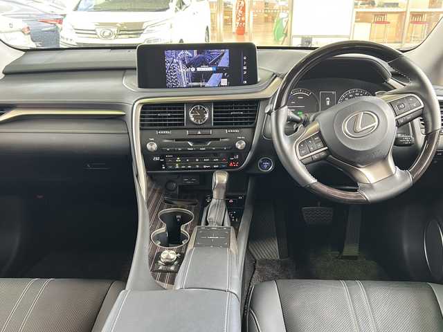 レクサス ＲＸ 450hL 京都府 2022(令4)年 1.2万km グラファイトブラックガラスフレーク 純正ナビ12.3インチ/フルセグTV/Bluetooth/レーダークルーズコントロール/パノラミックビューモニター/サンルーフ/ビルトインETC2.0/前後ドライブレコーダー/シートヒーター/エアシート/メモリーパワーシート/前席パワーシート/パワーバックドア/電動格納サードシート/プリクラッシュセーフティ/コーナーセンサー/レーンキープアシスト/４WD/パドルシフト/BSM/電動パーキングブレーキ/オートリトラクタブルミラー/オートライト/オートマチックハイビーム/ステアリングヒーター/ステアリングスイッチ/純正フロアマット/Miracast