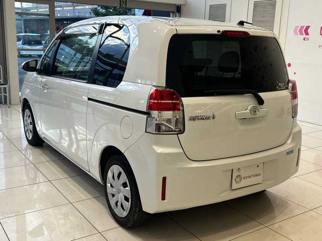 トヨタ スペイド F 埼玉県 2013(平25)年 10万km パール 社外ＳＤナビ　/　ＣＤ／ＤＶＤ／ＢＴ／フルセグＴＶ／ＳＤＭＳＶ　/バックカメラ　/片側パワースライドドア　/ハロゲンオートライト　/ステアリングリモコン　/ＥＴＣ　/ドアバイザー　/スマートキー　/禁煙車