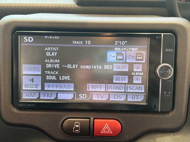 トヨタ スペイド F 埼玉県 2013(平25)年 10万km パール 社外ＳＤナビ　/　ＣＤ／ＤＶＤ／ＢＴ／フルセグＴＶ／ＳＤＭＳＶ　/バックカメラ　/片側パワースライドドア　/ハロゲンオートライト　/ステアリングリモコン　/ＥＴＣ　/ドアバイザー　/スマートキー　/禁煙車