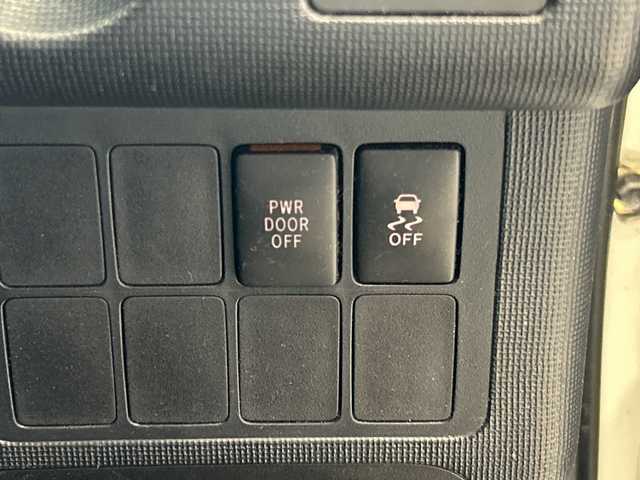 トヨタ スペイド F 埼玉県 2013(平25)年 10万km パール 社外ＳＤナビ　/　ＣＤ／ＤＶＤ／ＢＴ／フルセグＴＶ／ＳＤＭＳＶ　/バックカメラ　/片側パワースライドドア　/ハロゲンオートライト　/ステアリングリモコン　/ＥＴＣ　/ドアバイザー　/スマートキー　/禁煙車