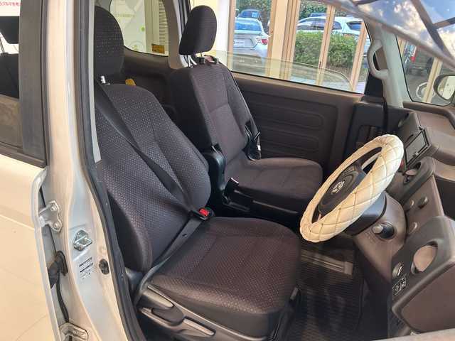 トヨタ スペイド F 埼玉県 2013(平25)年 10万km パール 社外ＳＤナビ　/　ＣＤ／ＤＶＤ／ＢＴ／フルセグＴＶ／ＳＤＭＳＶ　/バックカメラ　/片側パワースライドドア　/ハロゲンオートライト　/ステアリングリモコン　/ＥＴＣ　/ドアバイザー　/スマートキー　/禁煙車