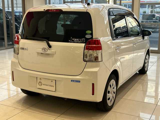 トヨタ スペイド F 埼玉県 2013(平25)年 10万km パール 社外ＳＤナビ　/　ＣＤ／ＤＶＤ／ＢＴ／フルセグＴＶ／ＳＤＭＳＶ　/バックカメラ　/片側パワースライドドア　/ハロゲンオートライト　/ステアリングリモコン　/ＥＴＣ　/ドアバイザー　/スマートキー　/禁煙車