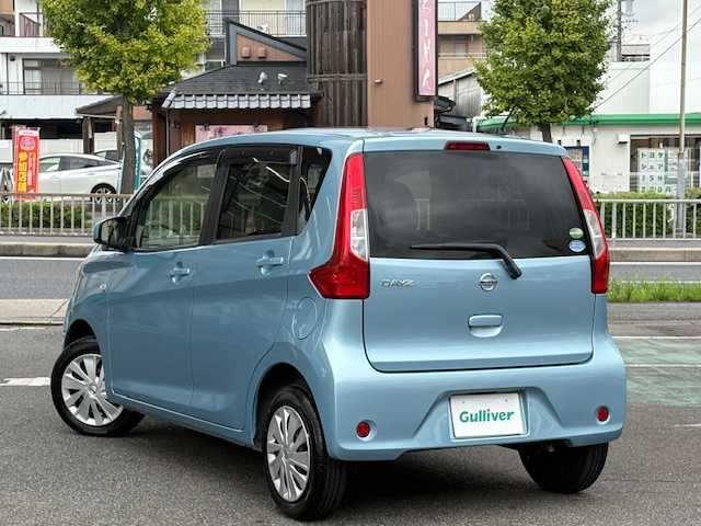 日産 デイズ J 愛知県 2016(平28)年 2.3万km アイスブルー /電動格納ミラー//ETC//ドアバイザー//前方ドラレコ//ワンセグTV//FM/AM//CD//USB//パナソニックナビ【CN-E２０５D】