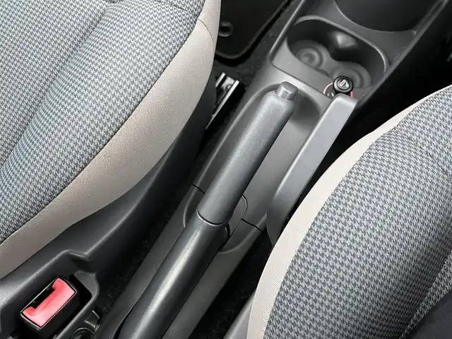 フィアット ５００Ｃ 1．2 ポップ 鳥取県 2015(平27)年 4.6万km 白 純正CDオーディオ/バックカメラ/横滑り防止装置/キーレスキー/MTモード付AT/キセノンヘットライト/フォグライト/ステアリングスイッチ/フロアマット/純正ホイールキャップ/スペアキー