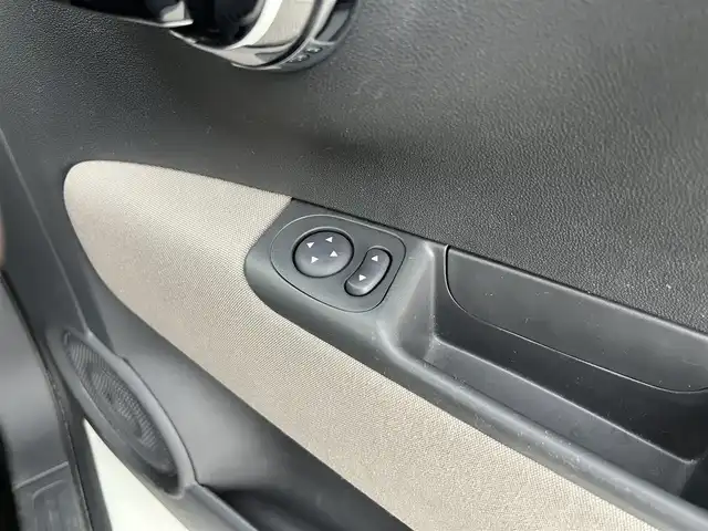 フィアット ５００Ｃ 1．2 ポップ 鳥取県 2015(平27)年 4.6万km 白 純正CDオーディオ/バックカメラ/横滑り防止装置/キーレスキー/MTモード付AT/キセノンヘットライト/フォグライト/ステアリングスイッチ/フロアマット/純正ホイールキャップ/スペアキー