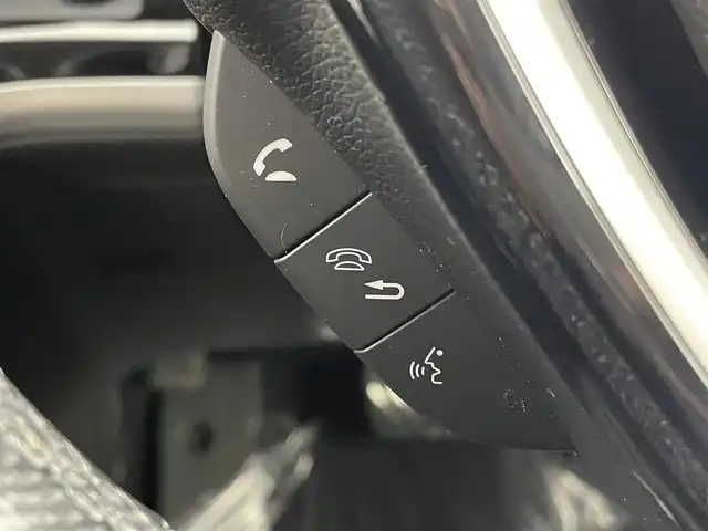 ホンダ ステップワゴン モデューロX ホンダセンシング 埼玉県 2020(令2)年 4.6万km プラチナホワイトパール 純正９型ナビ　Ｂカメラ　両側電動　ＥＴＣ　ドライブレコーダー　ＬＥＤヘッドライト アイドリングストップ ＭＴモード付 フルセグ ＢＴ フルフラット ウォークスルー 半革シート 純正フロアマット