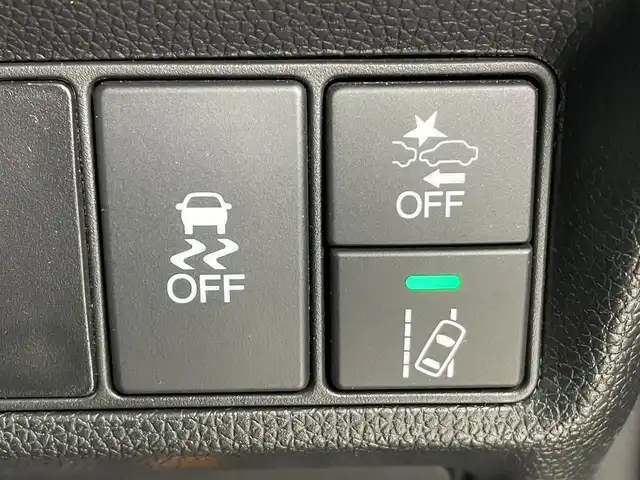 ホンダ ステップワゴン モデューロX ホンダセンシング 埼玉県 2020(令2)年 4.6万km プラチナホワイトパール 純正９型ナビ　Ｂカメラ　両側電動　ＥＴＣ　ドライブレコーダー　ＬＥＤヘッドライト アイドリングストップ ＭＴモード付 フルセグ ＢＴ フルフラット ウォークスルー 半革シート 純正フロアマット