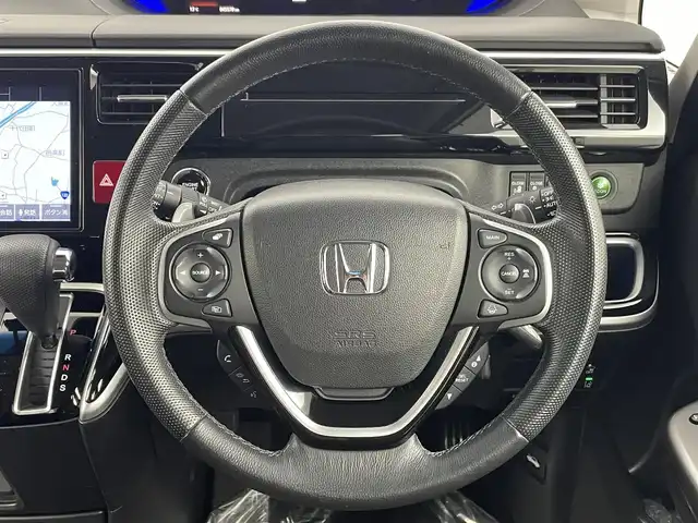 ホンダ ステップワゴン モデューロX ホンダセンシング 埼玉県 2020(令2)年 4.6万km プラチナホワイトパール 純正９型ナビ　Ｂカメラ　両側電動　ＥＴＣ　ドライブレコーダー　ＬＥＤヘッドライト アイドリングストップ ＭＴモード付 フルセグ ＢＴ フルフラット ウォークスルー 半革シート 純正フロアマット