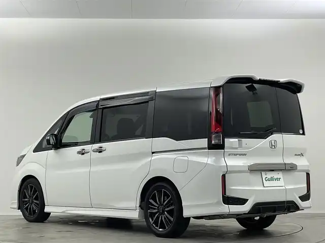 ホンダ ステップワゴン モデューロX ホンダセンシング 埼玉県 2020(令2)年 4.6万km プラチナホワイトパール 純正９型ナビ　Ｂカメラ　両側電動　ＥＴＣ　ドライブレコーダー　ＬＥＤヘッドライト アイドリングストップ ＭＴモード付 フルセグ ＢＴ フルフラット ウォークスルー 半革シート 純正フロアマット
