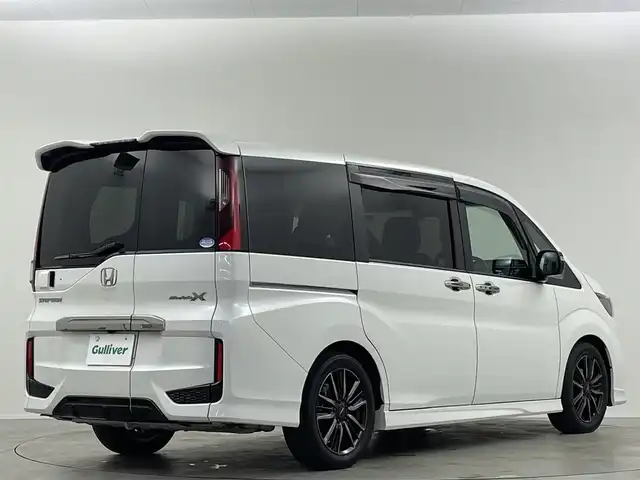 ホンダ ステップワゴン モデューロX ホンダセンシング 埼玉県 2020(令2)年 4.6万km プラチナホワイトパール 純正９型ナビ　Ｂカメラ　両側電動　ＥＴＣ　ドライブレコーダー　ＬＥＤヘッドライト アイドリングストップ ＭＴモード付 フルセグ ＢＴ フルフラット ウォークスルー 半革シート 純正フロアマット