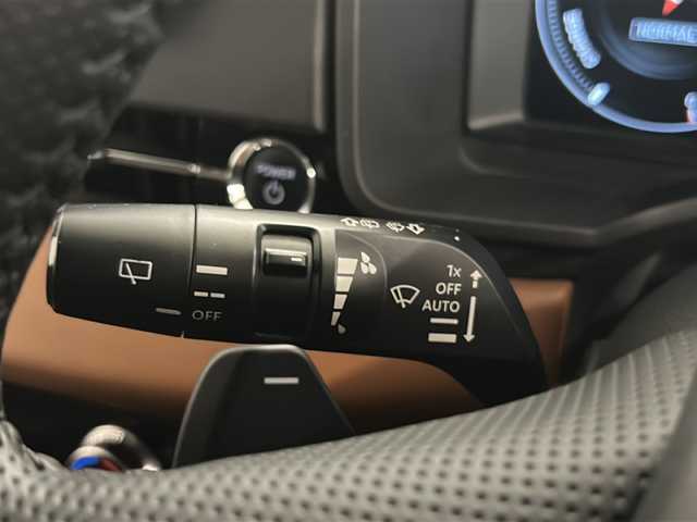 三菱 アウトランダー ＰＨＥＶ P 熊本県 2022(令4)年 5.3万km ホワイトダイヤモンド ワンオーナー/純正スマートフォン連携ナビ/フルセグテレビ/バックカメラ/全方位カメラ/ウィンカーミラー/クルーズコントロール/プッシュスタート/ETC2.0/ステアリングヒーター/シートポジションメモリー/リフレッシュ機能/後側方衝突防止支援システム/ワイヤレス充電器/ヘッドアップディスプレイ