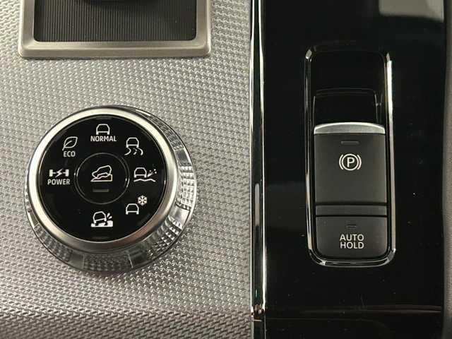 三菱 アウトランダー ＰＨＥＶ P 熊本県 2022(令4)年 5.3万km ホワイトダイヤモンド ワンオーナー/純正スマートフォン連携ナビ/フルセグテレビ/バックカメラ/全方位カメラ/ウィンカーミラー/クルーズコントロール/プッシュスタート/ETC2.0/ステアリングヒーター/シートポジションメモリー/リフレッシュ機能/後側方衝突防止支援システム/ワイヤレス充電器/ヘッドアップディスプレイ