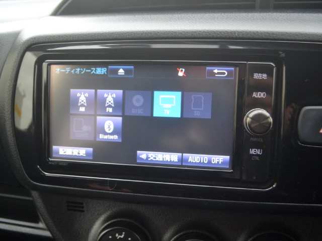 トヨタ ヴィッツ F 宮城県 2017(平29)年 4.2万km ルミナスイエロー /純正メモリーナビ/Bluetooth/フルセグテレビ/CD/DVD/バックカメラ/ビルトインETC/前後ドライブレコーダー/フォグランプ/キーレス/スペアキー/フロアマット/ドアバイザー/