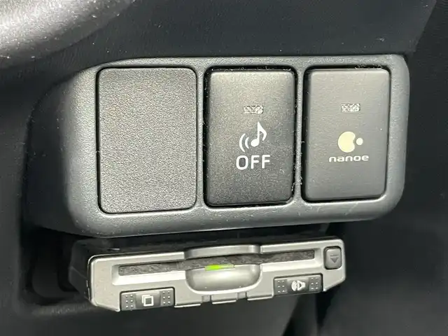 トヨタ アクア S 石川県 2012(平24)年 7.6万km 白 ワンオーナー/社外ＳＤナビ/フルセグＴＶ/ＣＤ/ＤＶＤ/バックカメラ/ETC/フロアマット/ドアバイザー/１６インチアルミ/スマートキー/オートライト