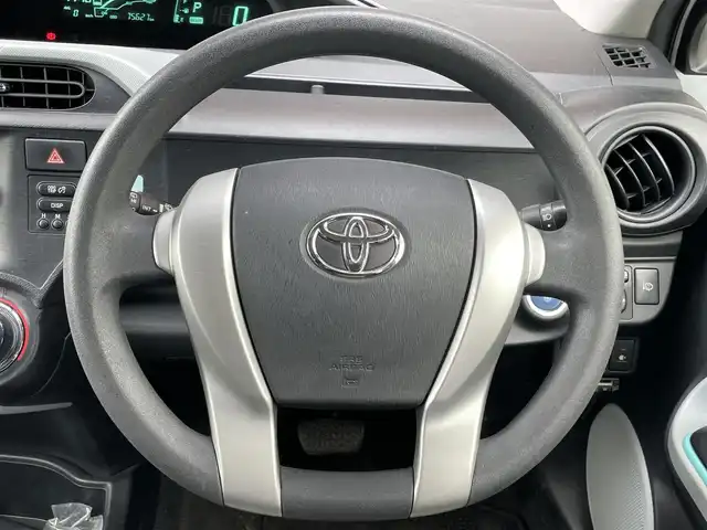 トヨタ アクア S 石川県 2012(平24)年 7.6万km 白 ワンオーナー/社外ＳＤナビ/フルセグＴＶ/ＣＤ/ＤＶＤ/バックカメラ/ETC/フロアマット/ドアバイザー/１６インチアルミ/スマートキー/オートライト