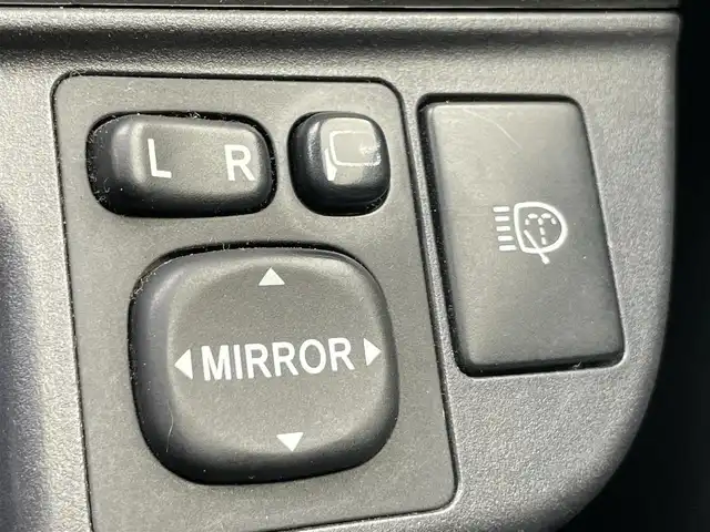 トヨタ アクア S 石川県 2012(平24)年 7.6万km 白 ワンオーナー/社外ＳＤナビ/フルセグＴＶ/ＣＤ/ＤＶＤ/バックカメラ/ETC/フロアマット/ドアバイザー/１６インチアルミ/スマートキー/オートライト