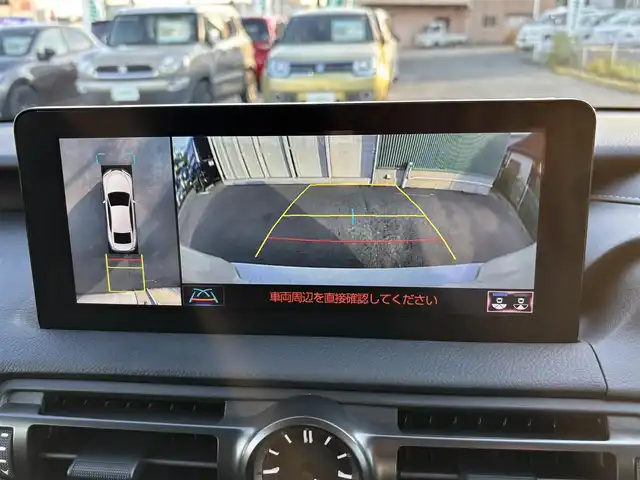 レクサス ＩＳ 300h バージョンL 福岡県 2023(令5)年 3.7万km ソニッククォーツ W+Sエアバッグ/衝突被害軽減システム/コーナーセンサー(前後)/横滑り防止装置/オートライト・ハイビーム/純正アルミホイール/純正フロアマット/電動リアゲート/ドラレコ/レザーシート/エアシート・シートヒーター/パワーシート(D+N)/ベンチシート/フルセグTV/全周囲車外カメラ/クルーズコントロール/ETC2.0/スペアキー/BT/AAC/スマートキー