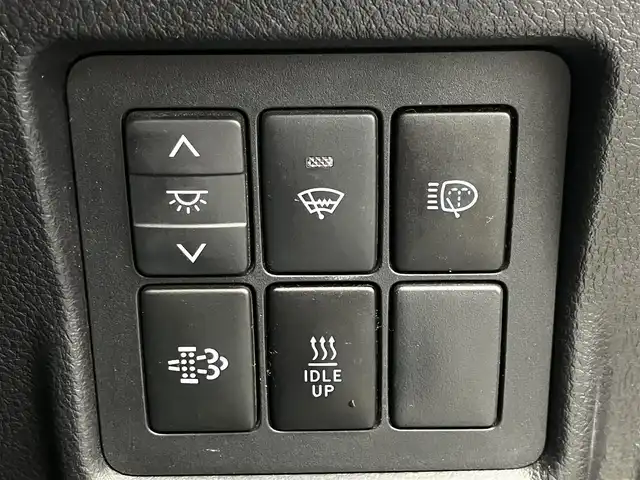 トヨタ ランドクルーザー プラド TX Lパッケージ 道南・函館 2016(平28)年 6.8万km ホワイトパールクリスタルシャイン /純正ナビ//フルセグTV//寒冷地仕様//バックカメラ//シートヒーター//ETC//パワーシート//コーナーセンサー//クルーズコントロール//オートライト//HIDヘッドライト//ステアリングスイッチ