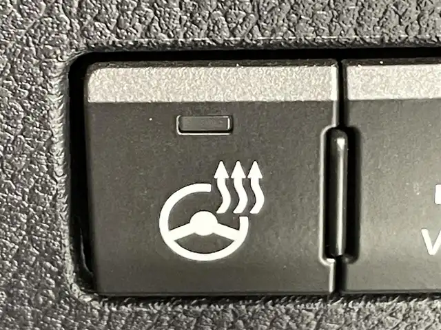 レクサス ＮＸ 300h Iパッケージ 愛知県 2018(平30)年 4万km ソニッククォーツ 純正10.3インチディスプレイ/衝突軽減ブレーキ/レーダークルーズコントロール/ビルトインETC2.0/シートヒーター/3眼LEDヘッドライト/バックカメラ/サイドビューカメラ/ドライブレコーダー/ブラインドスポットモニター/ステアリングヒーター/メモリ機能付きパワーシート/電動リアゲート/フルセグTV/Bluetooth/コーナーセンサー/レーンキープアシスト/オートハイビーム/プッシュスタート/USB接続/スマートキー/CD/DVD再生/ミュージックサーバー/ミュージックプレイヤー接続/純正フロアマット/純正アルミホイール/オートライト/L-texシート/禁煙車/パドルシフト/電動格納ミラー/フォグランプ/ステアリングリモコン/オートエアコン/電動パーキングブレーキ/オートブレーキホールド/横滑り防止装置