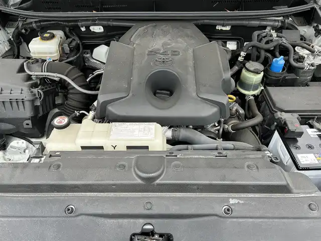 トヨタ ランドクルーザー プラド TX Lパッケージ 滋賀県 2018(平30)年 5万km ホワイトパールクリスタルシャイン ディーゼル/4WD(F4)/6速AT/純正ナビ【B9129】/（フルセグ/AM/FM/CD/DVD/Bluetooth/USB/SD）/プリクラッシュブレーキアシスト	/ブレーキアシスト	/ヒルスタート（坂道発進）アシスト	/ブラインドスポットモニター/レーンキープアシスト	/バックカメラ前/後/360°カメラ（フロント/サイド/バック）/ETC/レーダークルーズ/オートハイビーム/フロント・リアエアロ/ヘッドライトウォッシャー/前後コーナーセンサー/センターデフフロック/シートヒーターD/N席/ベンチレーションD/N席/MTモード付AT/D/N席パワーシート/電動格納サードシート/19インチ純正AW/ウッドコンビステアリング/テレビキャンセラー/横滑り防止/純正エンジンスターター/USBポート/純正マット/プッシュスタート/ウィンカーミラー/電動格納ミラー