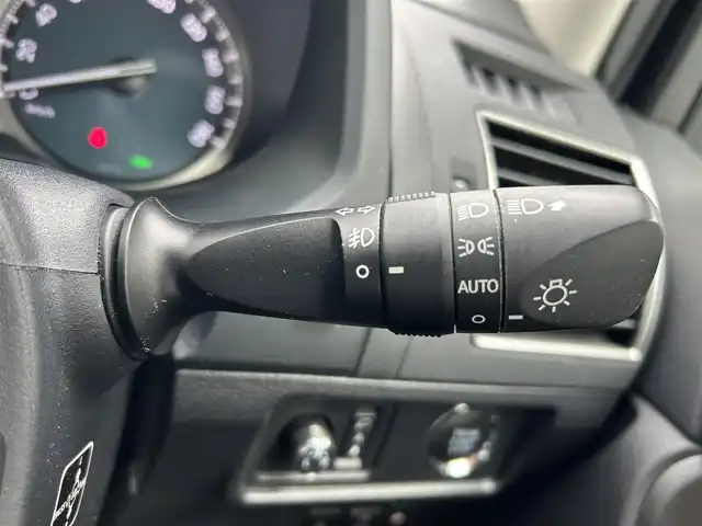 トヨタ ランドクルーザー プラド TX Lパッケージ 滋賀県 2018(平30)年 5万km ホワイトパールクリスタルシャイン ディーゼル/4WD(F4)/6速AT/純正ナビ【B9129】/（フルセグ/AM/FM/CD/DVD/Bluetooth/USB/SD）/プリクラッシュブレーキアシスト	/ブレーキアシスト	/ヒルスタート（坂道発進）アシスト	/ブラインドスポットモニター/レーンキープアシスト	/バックカメラ前/後/360°カメラ（フロント/サイド/バック）/ETC/レーダークルーズ/オートハイビーム/フロント・リアエアロ/ヘッドライトウォッシャー/前後コーナーセンサー/センターデフフロック/シートヒーターD/N席/ベンチレーションD/N席/MTモード付AT/D/N席パワーシート/電動格納サードシート/19インチ純正AW/ウッドコンビステアリング/テレビキャンセラー/横滑り防止/純正エンジンスターター/USBポート/純正マット/プッシュスタート/ウィンカーミラー/電動格納ミラー