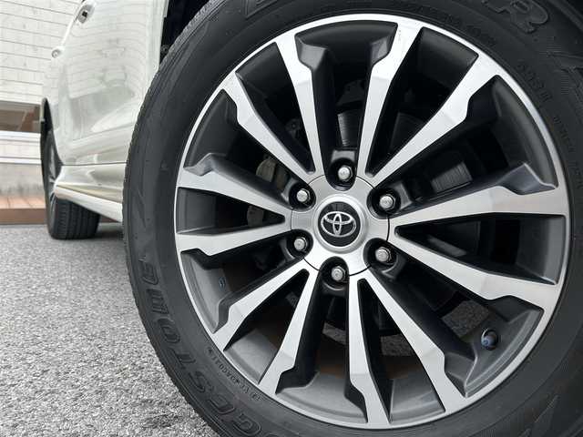 トヨタ ランドクルーザー プラド TX Lパッケージ 滋賀県 2018(平30)年 5万km ホワイトパールクリスタルシャイン ディーゼル/4WD(F4)/6速AT/純正ナビ【B9129】/（フルセグ/AM/FM/CD/DVD/Bluetooth/USB/SD）/プリクラッシュブレーキアシスト	/ブレーキアシスト	/ヒルスタート（坂道発進）アシスト	/ブラインドスポットモニター/レーンキープアシスト	/バックカメラ前/後/360°カメラ（フロント/サイド/バック）/ETC/レーダークルーズ/オートハイビーム/フロント・リアエアロ/ヘッドライトウォッシャー/前後コーナーセンサー/センターデフフロック/シートヒーターD/N席/ベンチレーションD/N席/MTモード付AT/D/N席パワーシート/電動格納サードシート/19インチ純正AW/ウッドコンビステアリング/テレビキャンセラー/横滑り防止/純正エンジンスターター/USBポート/純正マット/プッシュスタート/ウィンカーミラー/電動格納ミラー