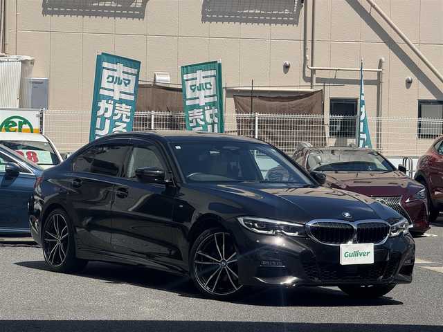 ＢＭＷ ＢＭＷ ３２０ｄ xDrive Mスポーツ 愛知県 2021(令3)年 4万km 黒 /正規ディーラー車//禁煙車//ハイラインパッケージ//コンフォートパッケージ//メーカーナビ//Bluetooth/USB/CarPlay/AndroidAuto//スクリーンミラーリング//ライブコックピット//パノラマビューモニター//ミラー一体型ETC//ドライブレコーダー//ワイヤレスチャージング//白革シート//シートヒーター//パワーシート/D席メモリー式//ランバーサポート//パワーバックドア//インテリジェントセーフティ//衝突回避・被害軽減ブレーキ//ドライバーアシスタンスシステム//レーンディパーチャーウォーニング//レーンチェンジウォーニング//レーンチェンジアシスト//レーダークルーズコントロール//アクティブPDC//パーキングアシスト//パドルシフト/MTモード付きAT//純正19インチAW//DTC//アイドリングストップ//プッシュスタート//コンフォートアクセス//革巻きステアリング//ステアリングリモコン//LEDオートヘッドライト//フロント・リヤフォグランプ//オートハイビーム//アンビエントライト//革巻きステアリング//純正フロアマット//純正バイザー//保証書/取扱説明書//ディーラー点検整備記録簿R4.6.7