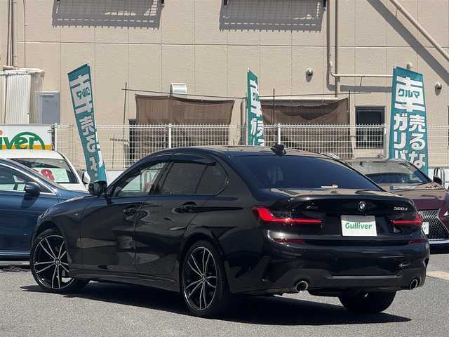 ＢＭＷ ＢＭＷ ３２０ｄ xDrive Mスポーツ 愛知県 2021(令3)年 4万km 黒 /正規ディーラー車//禁煙車//ハイラインパッケージ//コンフォートパッケージ//メーカーナビ//Bluetooth/USB/CarPlay/AndroidAuto//スクリーンミラーリング//ライブコックピット//パノラマビューモニター//ミラー一体型ETC//ドライブレコーダー//ワイヤレスチャージング//白革シート//シートヒーター//パワーシート/D席メモリー式//ランバーサポート//パワーバックドア//インテリジェントセーフティ//衝突回避・被害軽減ブレーキ//ドライバーアシスタンスシステム//レーンディパーチャーウォーニング//レーンチェンジウォーニング//レーンチェンジアシスト//レーダークルーズコントロール//アクティブPDC//パーキングアシスト//パドルシフト/MTモード付きAT//純正19インチAW//DTC//アイドリングストップ//プッシュスタート//コンフォートアクセス//革巻きステアリング//ステアリングリモコン//LEDオートヘッドライト//フロント・リヤフォグランプ//オートハイビーム//アンビエントライト//革巻きステアリング//純正フロアマット//純正バイザー//保証書/取扱説明書//ディーラー点検整備記録簿R4.6.7