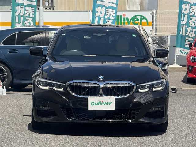 ＢＭＷ ＢＭＷ ３２０ｄ xDrive Mスポーツ 愛知県 2021(令3)年 4万km 黒 /正規ディーラー車//禁煙車//ハイラインパッケージ//コンフォートパッケージ//メーカーナビ//Bluetooth/USB/CarPlay/AndroidAuto//スクリーンミラーリング//ライブコックピット//パノラマビューモニター//ミラー一体型ETC//ドライブレコーダー//ワイヤレスチャージング//白革シート//シートヒーター//パワーシート/D席メモリー式//ランバーサポート//パワーバックドア//インテリジェントセーフティ//衝突回避・被害軽減ブレーキ//ドライバーアシスタンスシステム//レーンディパーチャーウォーニング//レーンチェンジウォーニング//レーンチェンジアシスト//レーダークルーズコントロール//アクティブPDC//パーキングアシスト//パドルシフト/MTモード付きAT//純正19インチAW//DTC//アイドリングストップ//プッシュスタート//コンフォートアクセス//革巻きステアリング//ステアリングリモコン//LEDオートヘッドライト//フロント・リヤフォグランプ//オートハイビーム//アンビエントライト//革巻きステアリング//純正フロアマット//純正バイザー//保証書/取扱説明書//ディーラー点検整備記録簿R4.6.7