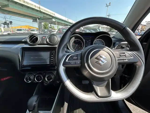 スズキ スイフト RSt 愛知県 2018(平30)年 7.4万km 黒 スマートキー/プッシュスタート/社外ナビ/フルセグTV/BT/デュアルブレーキサポート/レーダークルーズコントロール/オートライト/ビルトインETC/純正フロアマット/運転席シートヒーター /純正ドアバイザー/純正16インチAW
