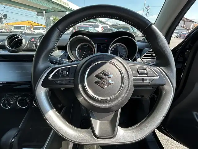 スズキ スイフト RSt 愛知県 2018(平30)年 7.4万km 黒 スマートキー/プッシュスタート/社外ナビ/フルセグTV/BT/デュアルブレーキサポート/レーダークルーズコントロール/オートライト/ビルトインETC/純正フロアマット/運転席シートヒーター /純正ドアバイザー/純正16インチAW
