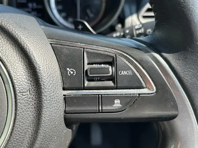 スズキ スイフト RSt 愛知県 2018(平30)年 7.4万km 黒 スマートキー/プッシュスタート/社外ナビ/フルセグTV/BT/デュアルブレーキサポート/レーダークルーズコントロール/オートライト/ビルトインETC/純正フロアマット/運転席シートヒーター /純正ドアバイザー/純正16インチAW