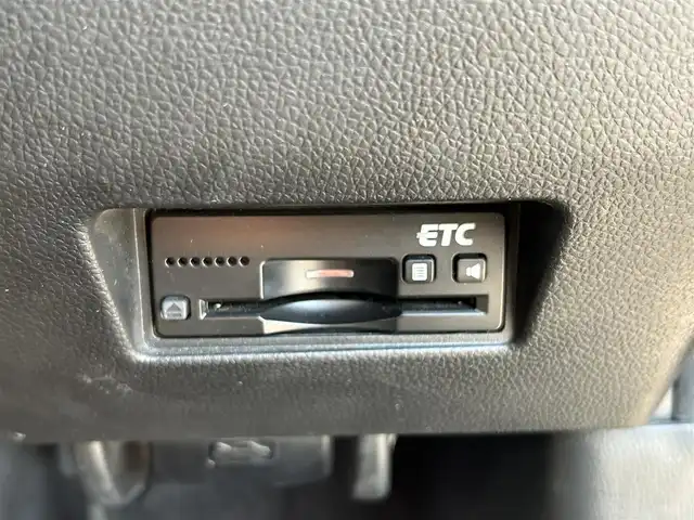 スズキ スイフト RSt 愛知県 2018(平30)年 7.4万km 黒 スマートキー/プッシュスタート/社外ナビ/フルセグTV/BT/デュアルブレーキサポート/レーダークルーズコントロール/オートライト/ビルトインETC/純正フロアマット/運転席シートヒーター /純正ドアバイザー/純正16インチAW