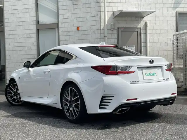 レクサス ＲＣ 300h Fスポーツ 群馬県 2015(平27)年 7.8万km ホワイトノーヴァガラスフレーク ワンオーナー/サンルーフ/純正ナビ/フルセグTV/CD/DVD/Blu-ray/Bluetooth/レクサスサーフティシステム＋/レーダークルーズコントロール/プリクラッシュセーフティ/レーンキープアシスト/ブラインドスポットモニター/パドルシフト/前席エアシート/前席シートヒーター/赤レザーシート/バックカメラ/クリアランスソナー/3眼LEDヘッドライト/純正フロアマット/純正ビルトインETC/ステアリングヒーター/ステアリングスイッチ/スペアキー/カードキー/W/サイド/カーテンエアバック/ABS/保証書/取扱説明書