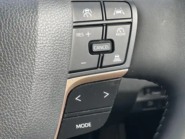 トヨタ クラウン スポーツ Z 和歌山県 2023(令5)年 2.2万km プレシャスホワイトパール 純正12.3インチナビ/フルセグTV/(AM/FM/USB/Bluetooth)/全方位カメラ/モデリスタアロ/衝突軽減ブレーキ/横滑り防止機能/レーンキープアシスト/コーナーセンサー/ブラインドスポットモニター/ヘッドアップディスプレイ/レーダークルコン/アイドリングストップ/シートヒーター/エアーベンチレーション/パワーバックドア/純正マット/純正AW