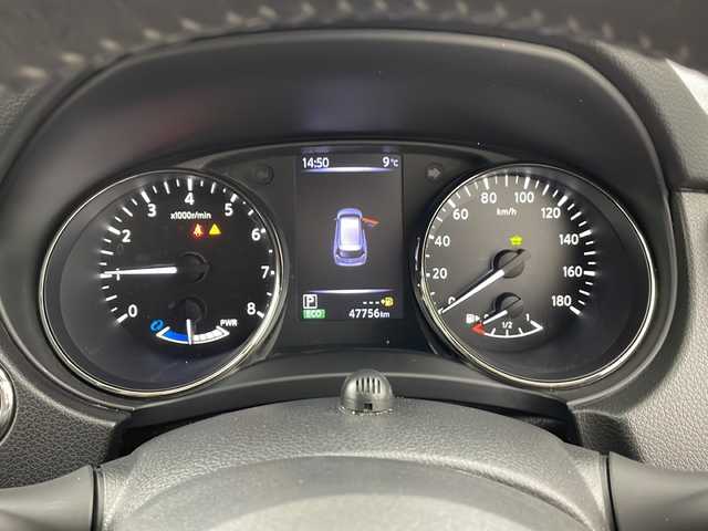 日産 エクストレイル ハイブリッド 20X 熊本県 2018(平30)年 4.8万km ブリリアントシルバー 禁煙車/４WD/衝突被害軽減ブレーキ/レーンキープアシスト/純正ナビ/AM/FM/CD/DVD/フルセグTV/Bluetooth/AUX/バックカメラ/全方位カメラ/ハーフレザーシート/スマートルームミラー/パワーバックドア/ダウンヒルアシストコントロール/ETC/フォグランプ/LEDヘッドライト/純正17インチアルミホイール/純正フロアマット/ステアリングリモコン/スマートキー/ABS/横滑り防止装置