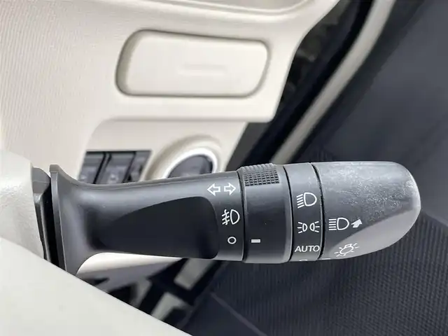 ダイハツ ムーヴ キャンバス X メイクアップ リミテッド SAⅢ 熊本県 2018(平30)年 2.8万km パールホワイトⅢ/ナチュラルベージュマイカメタリック 2トーン 禁煙車　/純正ナビNMZK-W69D2（ＣＤ・ＤＶＤ・フルセグ・ＢＴ・ＳＤ・ＵＳＢ）/全周囲カメラ　/ＥＴＣ　/両側パワースライドドア　/衝突軽減ブレーキ　/横滑り防止　/アイドリングストップ/純正フロアマット　/オートライト/フォグライト/スマートキー/プッシュスタート/保証書/取扱説明書