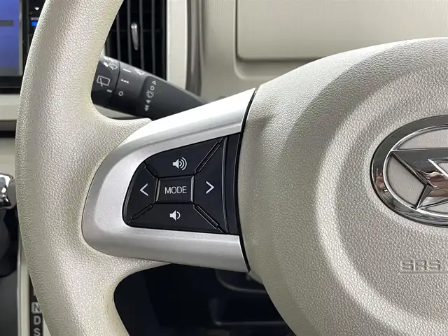 ダイハツ ムーヴ キャンバス X メイクアップ リミテッド SAⅢ 熊本県 2018(平30)年 2.8万km パールホワイトⅢ/ナチュラルベージュマイカメタリック 2トーン 禁煙車　/純正ナビNMZK-W69D2（ＣＤ・ＤＶＤ・フルセグ・ＢＴ・ＳＤ・ＵＳＢ）/全周囲カメラ　/ＥＴＣ　/両側パワースライドドア　/衝突軽減ブレーキ　/横滑り防止　/アイドリングストップ/純正フロアマット　/オートライト/フォグライト/スマートキー/プッシュスタート/保証書/取扱説明書