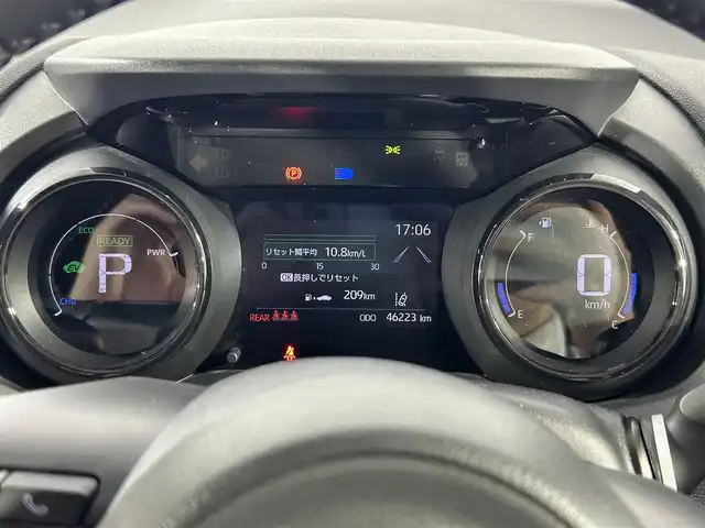 トヨタ ヤリス ハイブリッド Z 佐賀県 2020(令2)年 4.7万km ブラック/コーラルクリスタルシャイン 純正8インチディスプレイオーディオ/バックカメラ/トヨタセーフティ/衝突軽減ブレーキ/レーンキープアシスト/クリアランスソナー/パーキングサポートブレーキ/ロードサインアシスト/横滑り防止/オートマチックハイビーム/追従付きクルーズコントロール/前席シートヒーター/ビルトインETC/前方ドライブレコーダー/純正フロアマット/ドアバイザー/スマートキー/純正１５インチアルミホイール/LEDヘッドライト