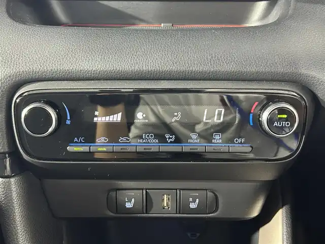 トヨタ ヤリス ハイブリッド Z 佐賀県 2020(令2)年 4.7万km ブラック/コーラルクリスタルシャイン 純正8インチディスプレイオーディオ/バックカメラ/トヨタセーフティ/衝突軽減ブレーキ/レーンキープアシスト/クリアランスソナー/パーキングサポートブレーキ/ロードサインアシスト/横滑り防止/オートマチックハイビーム/追従付きクルーズコントロール/前席シートヒーター/ビルトインETC/前方ドライブレコーダー/純正フロアマット/ドアバイザー/スマートキー/純正１５インチアルミホイール/LEDヘッドライト