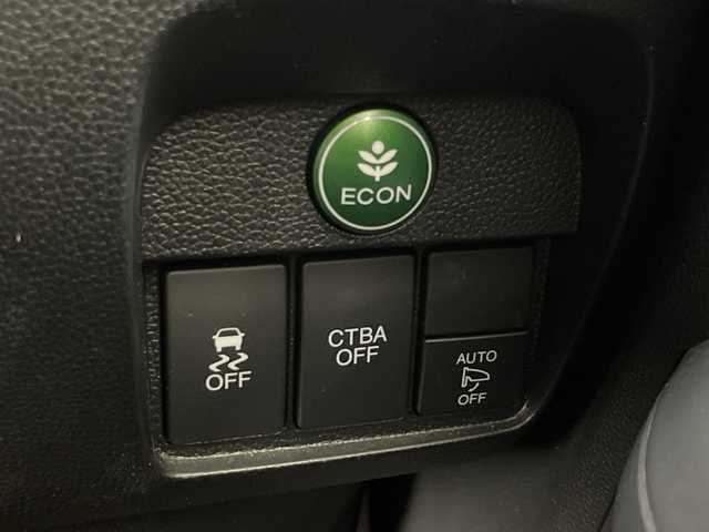 ホンダ Ｎ ＯＮＥ G SSパッケージ 愛知県 2014(平26)年 8.3万km プレミアムホワイトパールⅡ 禁煙車/純正7インチナビ/（CD/DVD/Bluetooth/ワンセグTV/SD)/バックカメラ/シティブレーキアクティブシステム/前後ドライブレコーダー/アイドリングストップ/スマートキー/スペアキー1本/プッシュスタート/ベンチシート/チップアップシート/LEDヘッドライト/オートライト/純正フロアマット/横滑り防止装置/ステアリングスイッチ/電動格納ミラー/オートエアコン