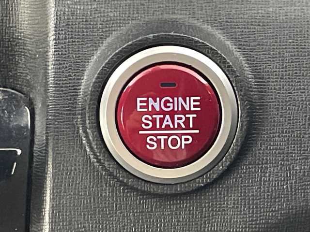 ホンダ Ｎ ＯＮＥ G SSパッケージ 愛知県 2014(平26)年 8.3万km プレミアムホワイトパールⅡ 禁煙車/純正7インチナビ/（CD/DVD/Bluetooth/ワンセグTV/SD)/バックカメラ/シティブレーキアクティブシステム/前後ドライブレコーダー/アイドリングストップ/スマートキー/スペアキー1本/プッシュスタート/ベンチシート/チップアップシート/LEDヘッドライト/オートライト/純正フロアマット/横滑り防止装置/ステアリングスイッチ/電動格納ミラー/オートエアコン